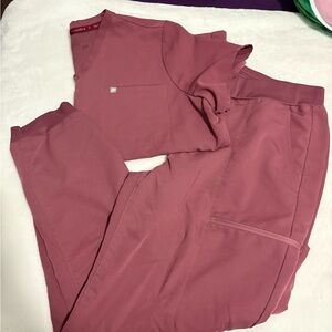 Fabletics mauve scrub set size XL (vital 1-pocket top and on-call jogger)